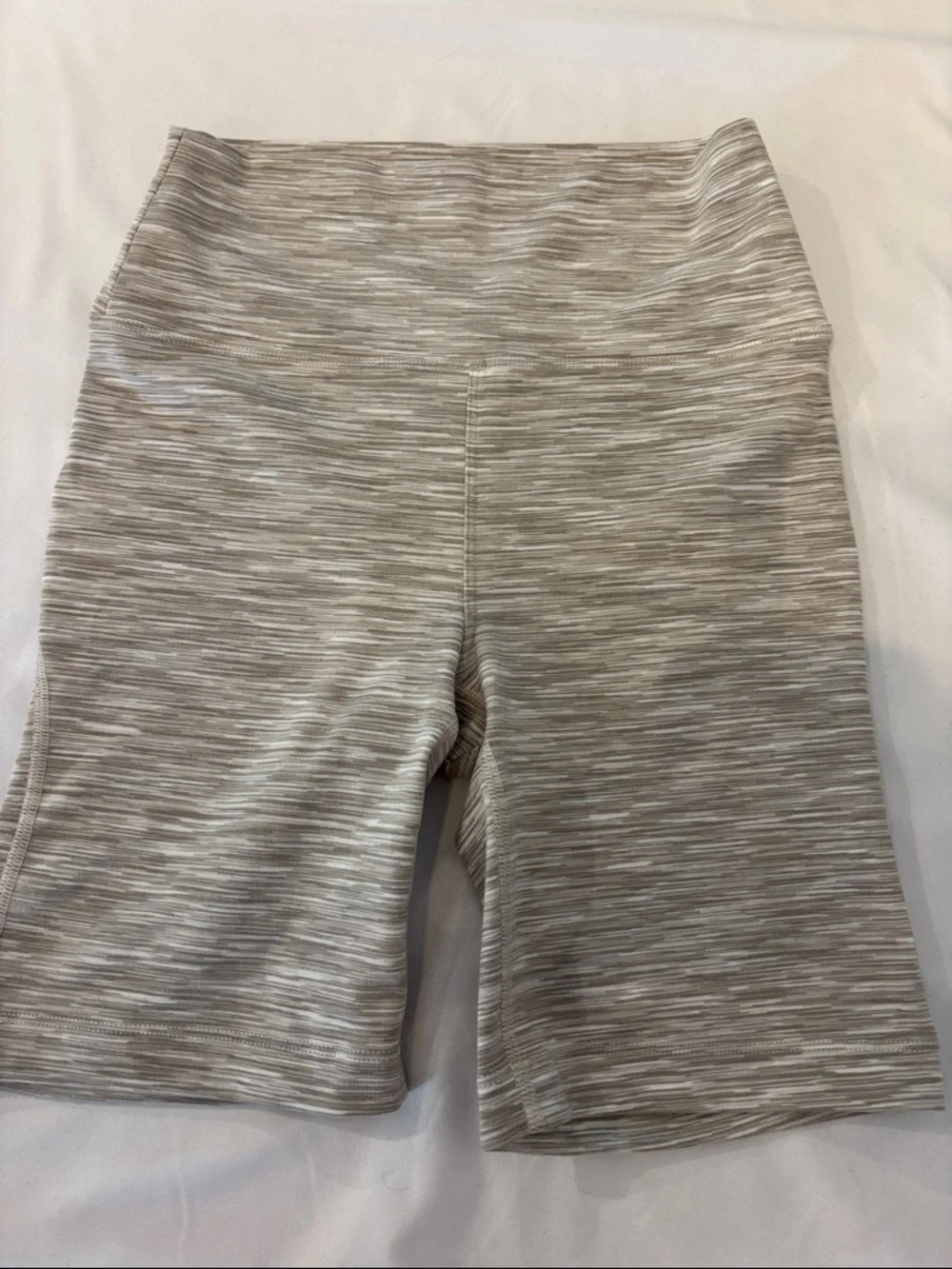 Outdoor Voices women’s heather Gray 7” bike shorts - size XS